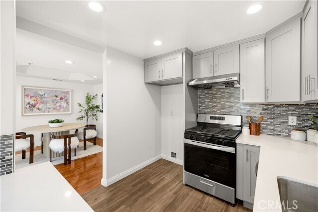 Building Photo - 335 S Sierra Madre Blvd