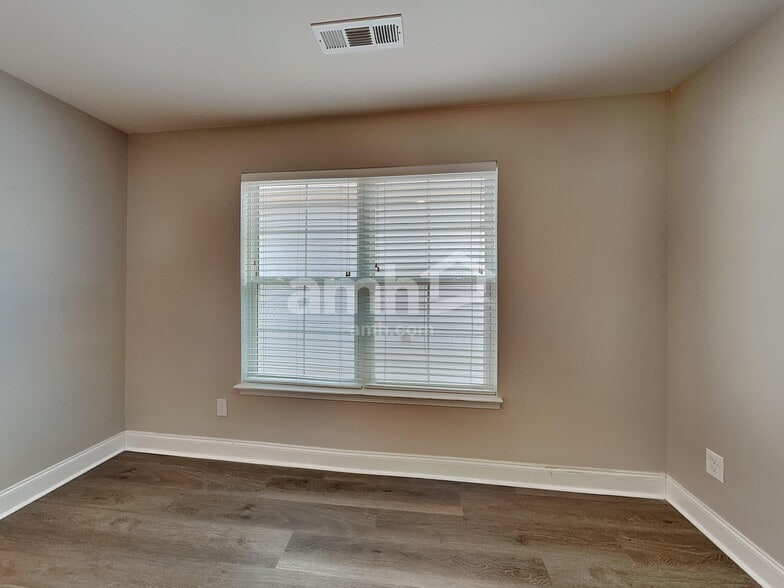 Building Photo - 5342 Tupelo St