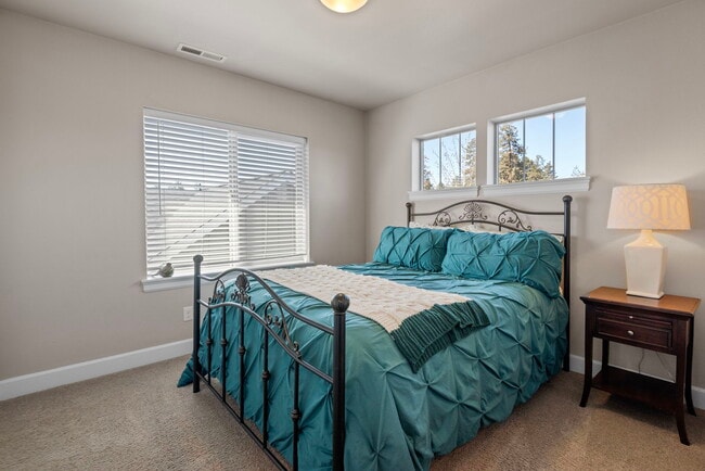 Building Photo - 61416 SE Lana Wy