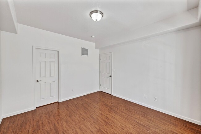 Building Photo - 623 Canyon Vista Way
