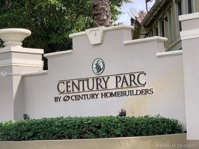 Building Photo - 8826 W Flagler St