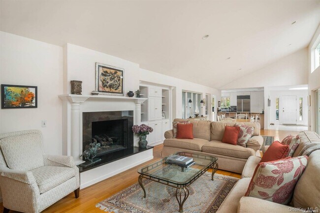 Building Photo - 14 Indian Pipe Dr