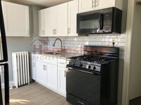 Building Photo - 504 W Airy St