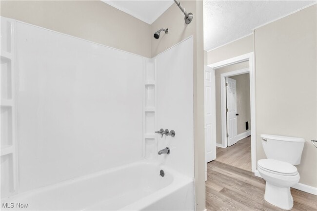 Building Photo - 3820 W 34th St