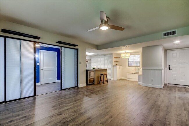 Building Photo - 2673 Sabal Springs Cir