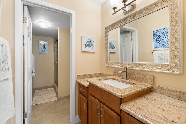 Building Photo - 7380 S Ocean Dr