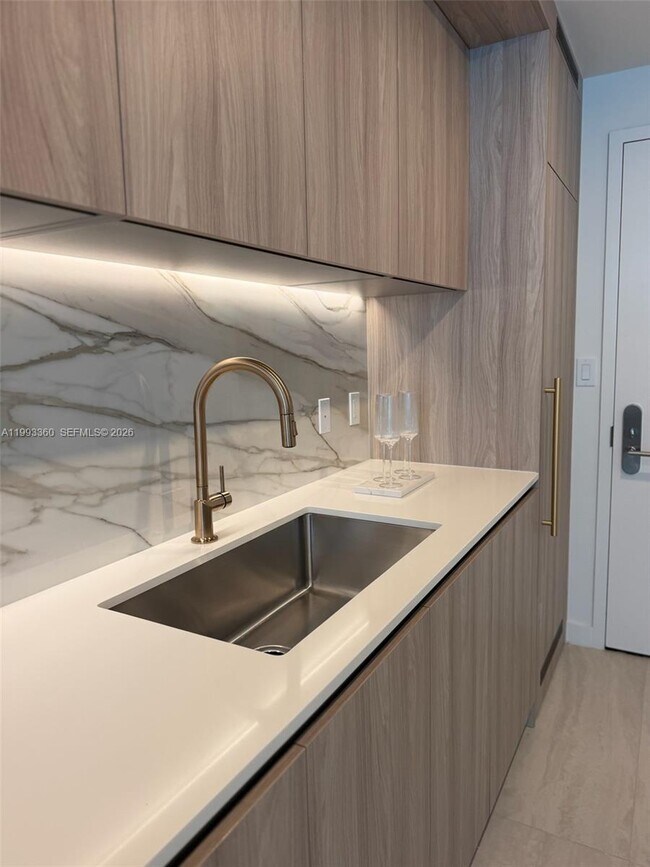 Building Photo - 77 SE 5th St