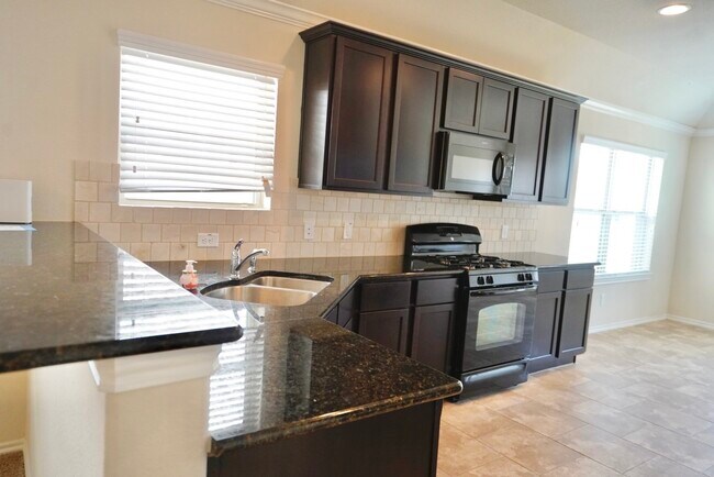 Building Photo - 3414 Halle Trace Ln