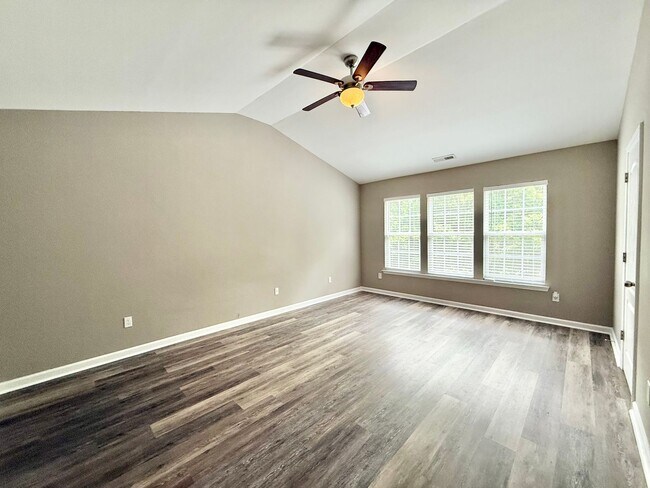 Building Photo - Newly Remodeled 4BD, 2.5BA Raleigh Home wi...