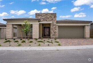 Building Photo - 12556 Heritage Hts Dr