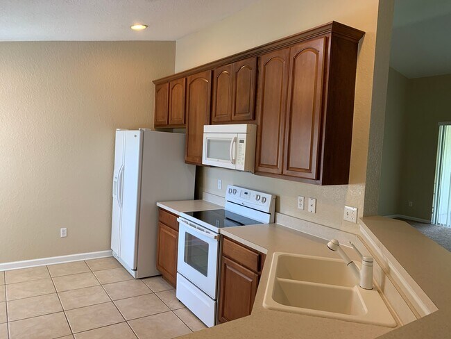 Building Photo - 5022 Maxon Terrace
