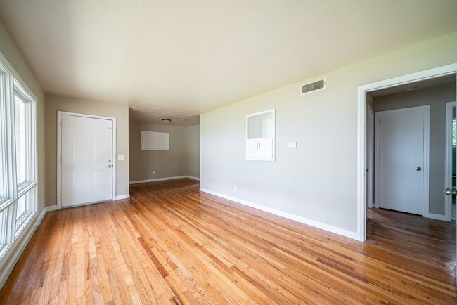 Building Photo - Coming Soon! Spacious 5 Bedroom 3 Bath Home