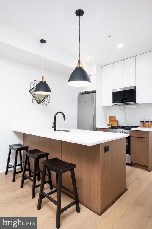 Building Photo - 1316 8th St NW