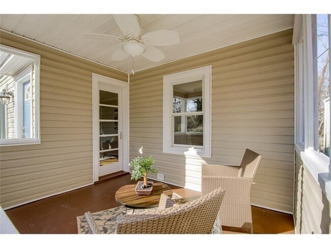 Building Photo - 1068 Faith Ave SE