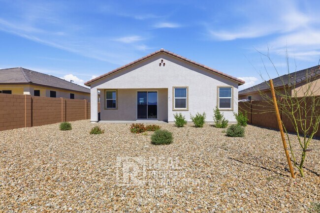 Building Photo - 17333 W Smoketree Dr