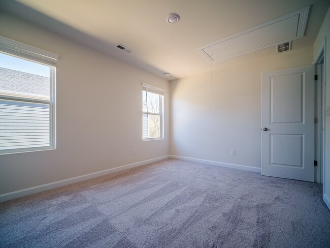 Building Photo - 515 Nixon Rd