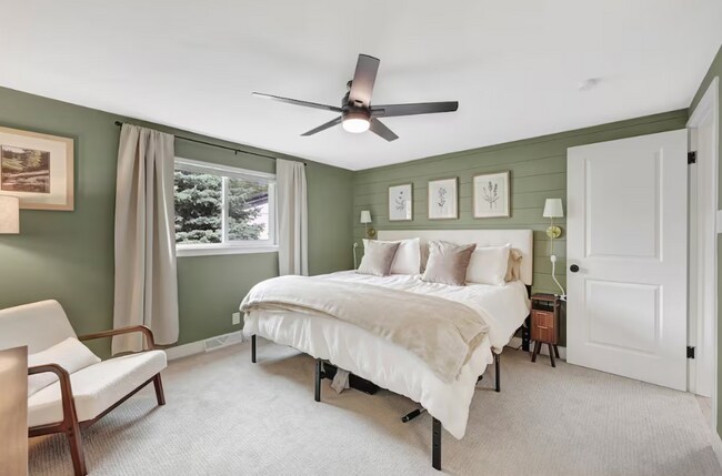 Building Photo - Spacious 3-Bed, 2-Bath Home in Denver