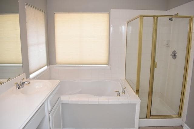 Building Photo - 208 Silver Oak Dr