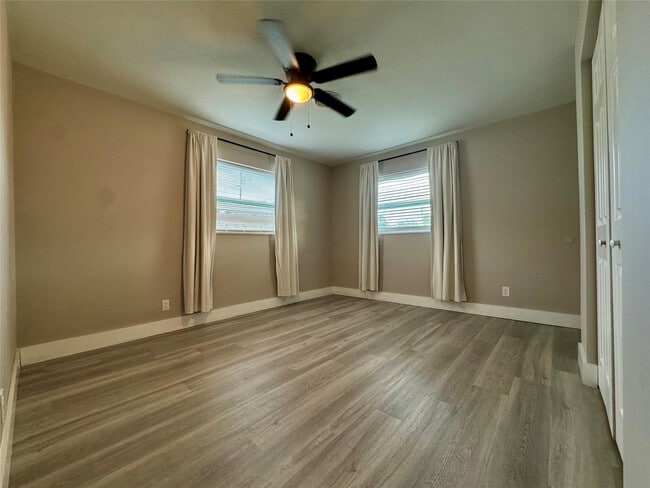 Building Photo - 1871 NW 31st Ct