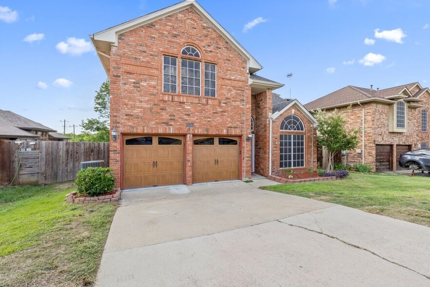 Primary Photo - 1339 Barclay Dr