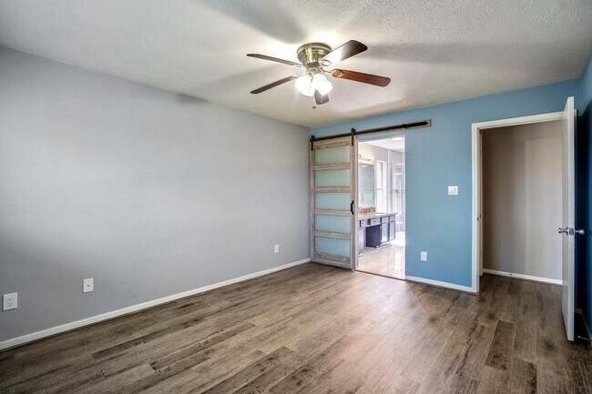 Building Photo - 5211 Roserock Ln