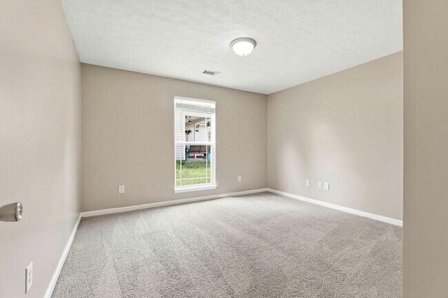 Building Photo - 3BR Home Walkable to Downtown Zebulon with Fenced Yard