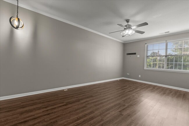 Building Photo - 27 Corinth Rd