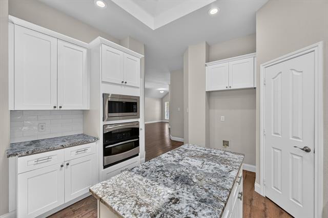 Building Photo - 12745 Excelsior Ln