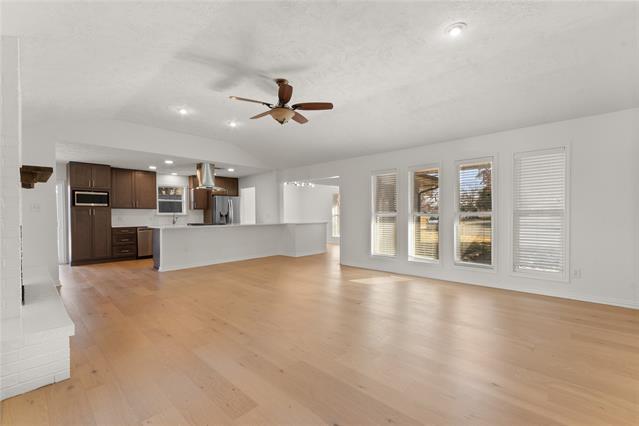 Building Photo - 609 Lake Ridge Dr