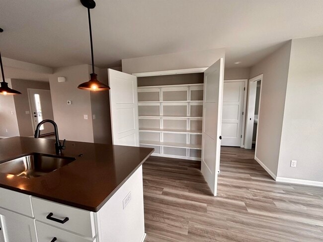 Building Photo - 2401 Wildcat Dr