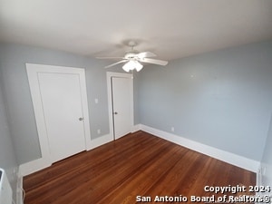 Building Photo - 124 W Mistletoe Ave