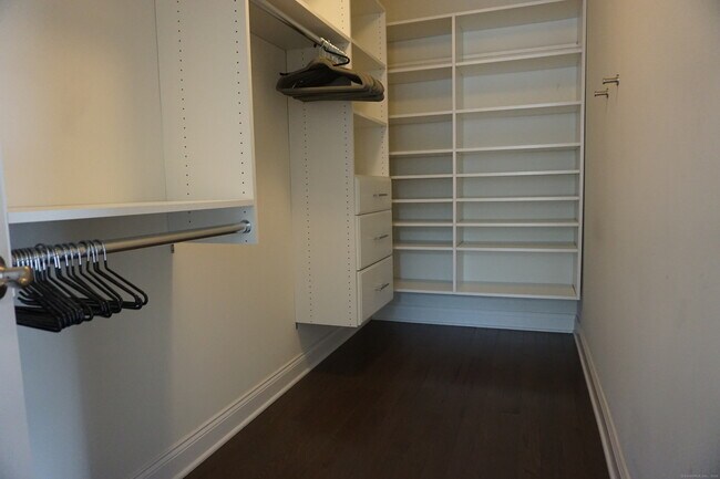 Building Photo - 56 Moorland Dr