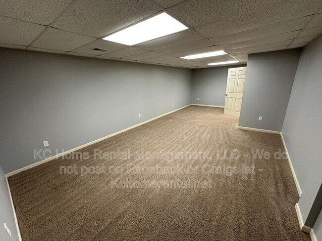 Building Photo - 10850 W 207th St