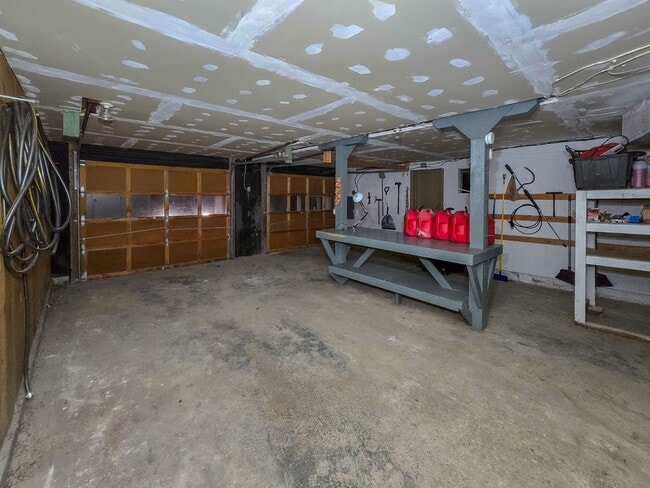 Building Photo - 4548 Melan Dr N