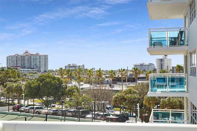 Building Photo - 3430 Galt Ocean Dr