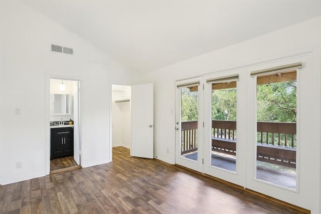 Building Photo - 101 Blue Ridge Trl #C C