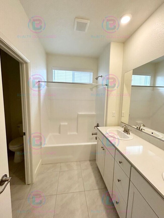 Building Photo - Brand New Home, beautifully designed singl...