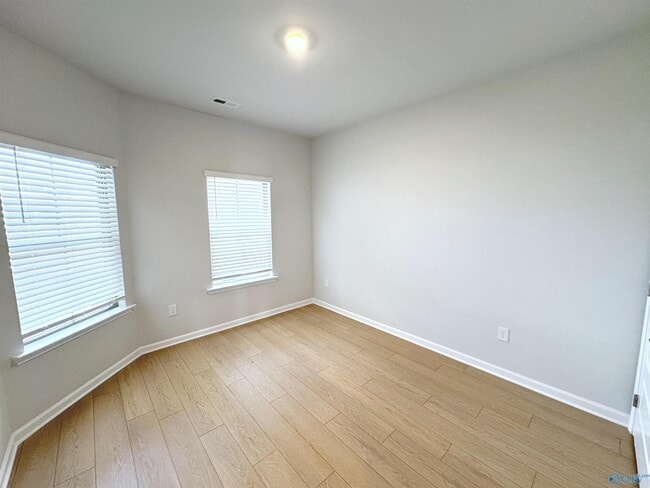 Building Photo - 169 Little Britain St