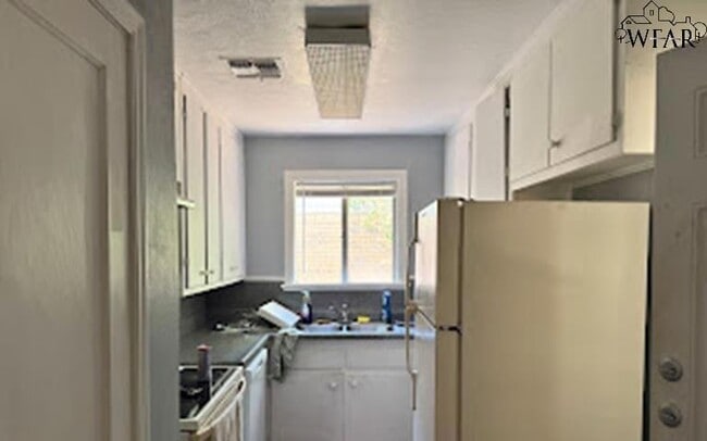 Building Photo - 2942 Boren Ave