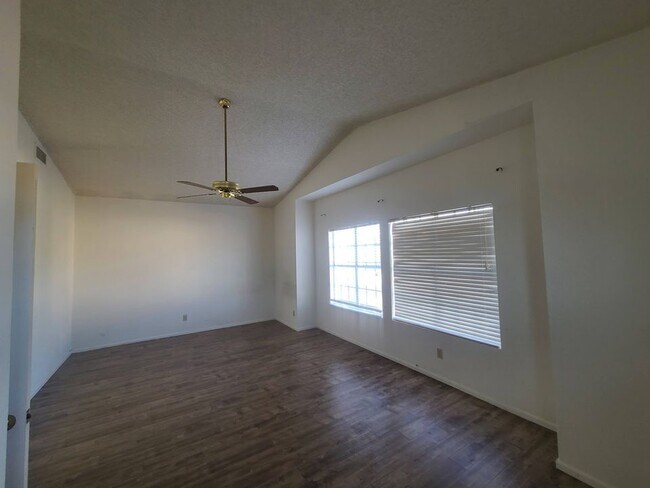 Building Photo - 16014 N 48th Pl
