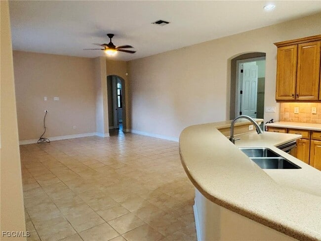 Building Photo - 12500 Fairmont Dr