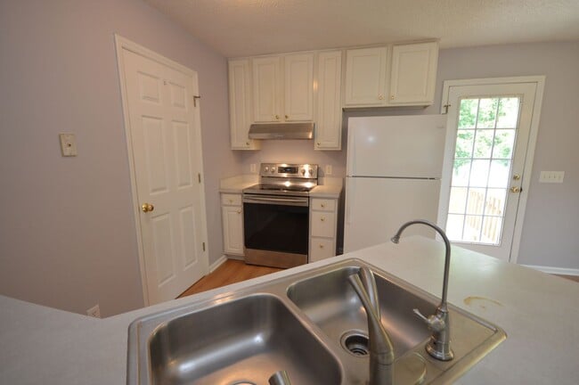 Building Photo - 5725 Stone Crystal Dr