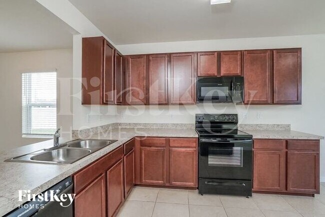 Building Photo - 441 SW 24th St