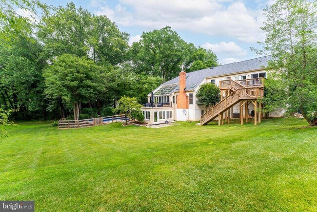 Building Photo - 8424 Holly Leaf Dr