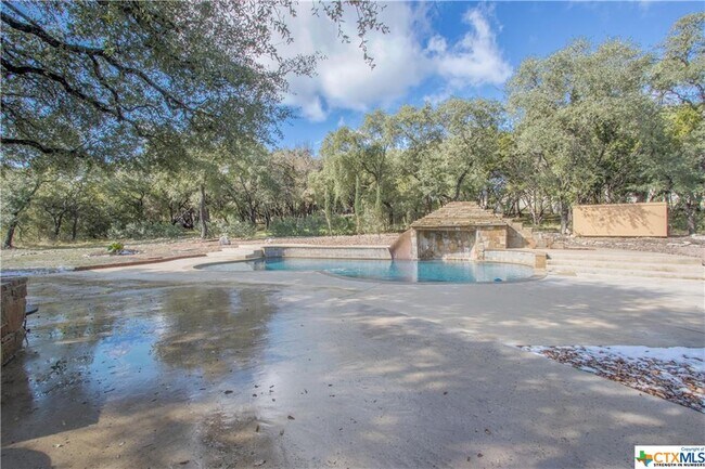 Building Photo - 2623 Kangaroo Ct