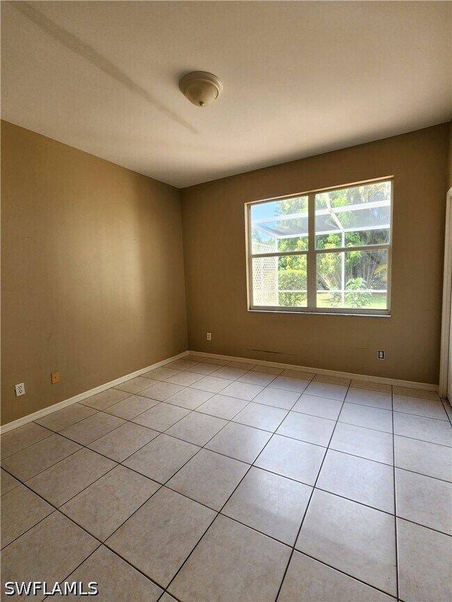 Building Photo - 11082 Lakeland Cir