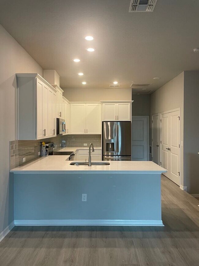 Building Photo - 8625 Tavistock Lakes Blvd