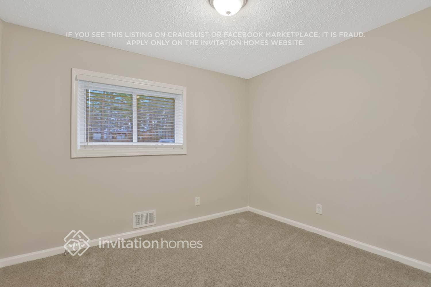 Building Photo - 1707 Atherton Cir