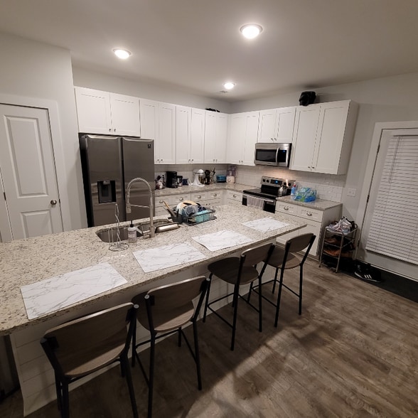 Building Photo - 8204 S Antler Dr