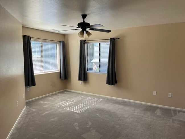 Building Photo - 3 Bedroom Townhouse in Gated Boulder Park ~ Prescott